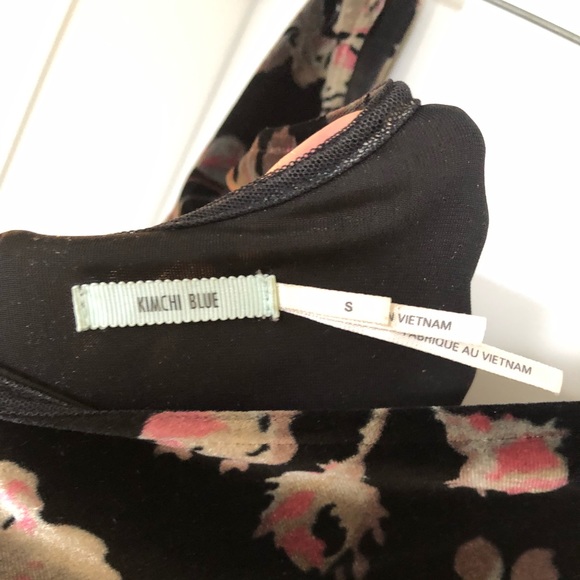 UO | Kimchi Blue - Velvet Floral Skater Dress - Picture 4 of 4